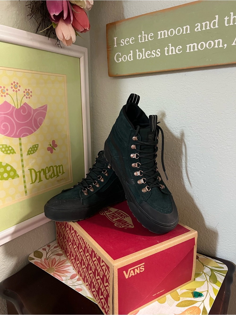 Vans SK8-MTE High-Top Hiking Sneakers Waterproof & Insulated Men 7 Women 8.5